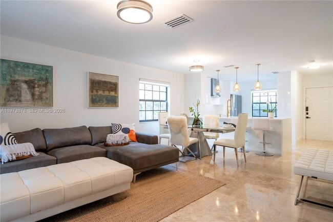 Photo - 576 Westree Ln