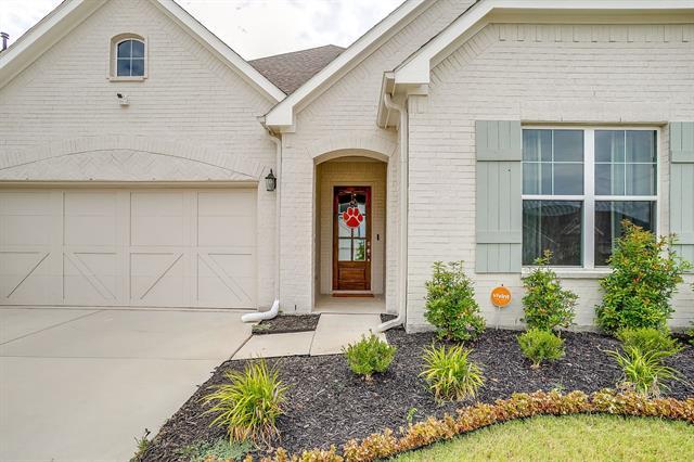 Photo - 229 Observation Dr W