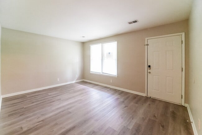 Photo - 2820 Foxlair Trail