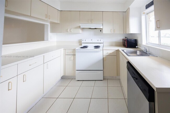 Photo - 14970 SW 82nd Ln Unit 11-102