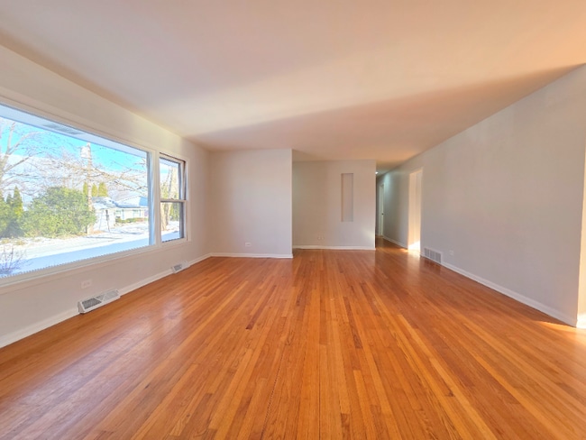 Photo - 29 E Lake Shore Dr