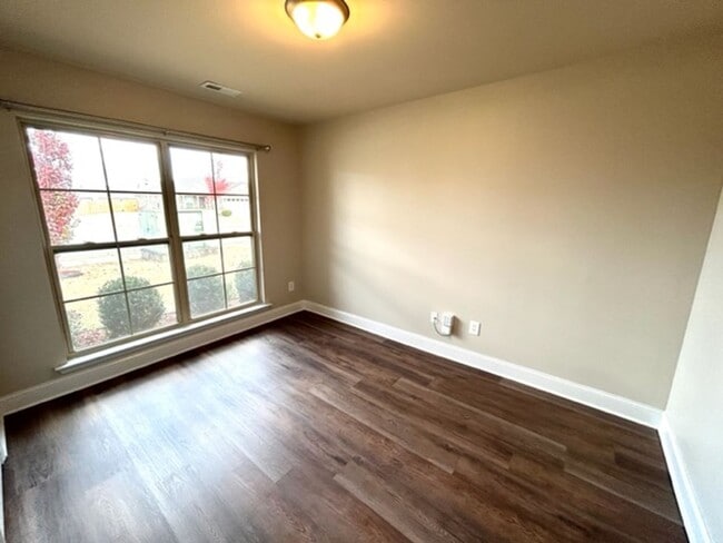 Photo - BEAUTIFUL FOUR BEDROOM TWO BATH HOME IN MADISON WITH MOVE IN SPECIAL!