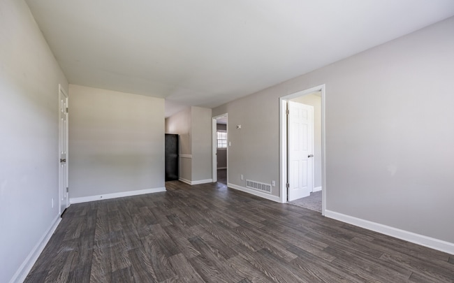 Photo - West Lanier Flats