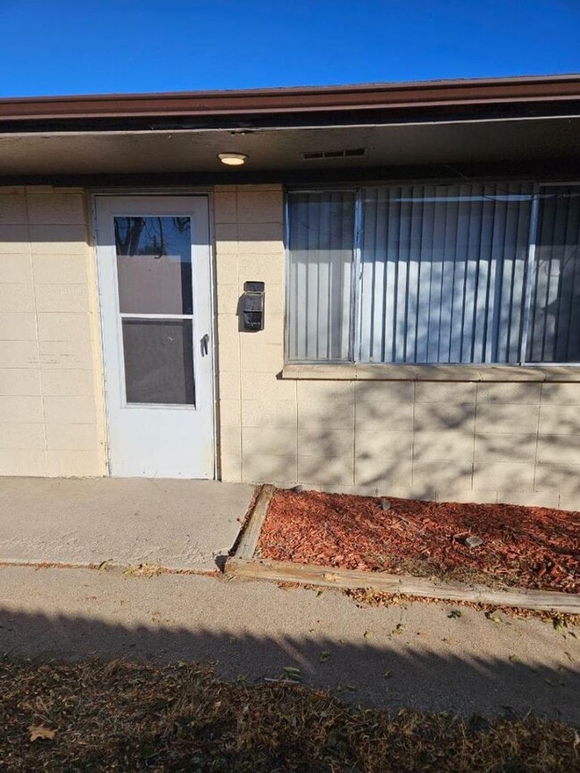 Building Photo - 2007-2019 4th Avenue Unit 2019-5
