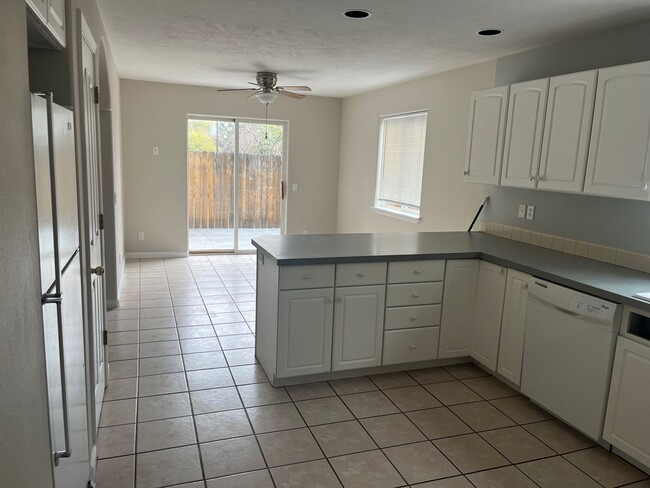 Photo - 3BR/2.5BA Duplex in quiet pocket near river