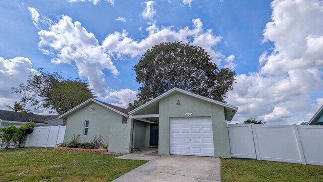 Photo - 1103 Harmony Way