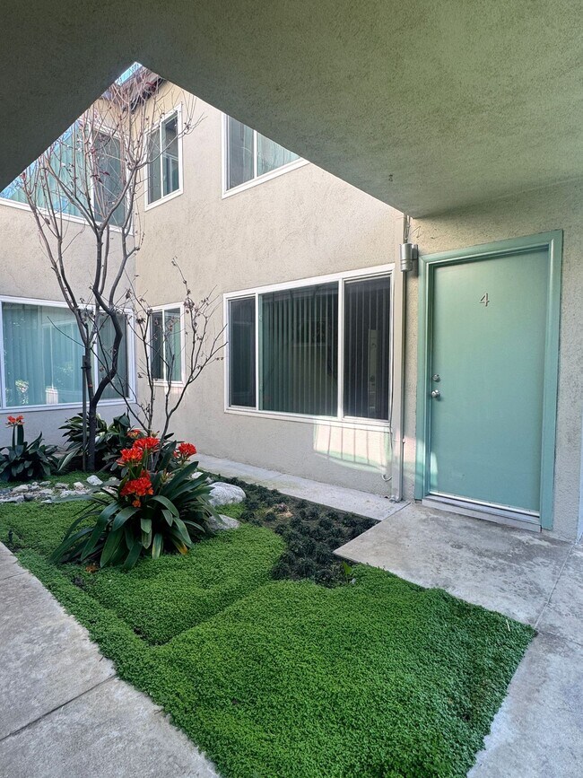 Photo - 4327 Inglewood Blvd