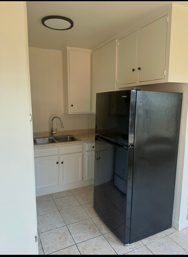 Kitchen, appliances included - 12201 S Willowbrook Ave Unit B