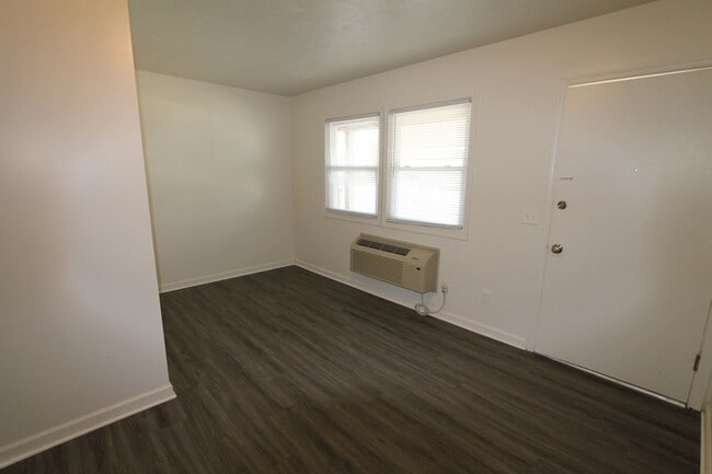 Photo - Willow Wood Apartments