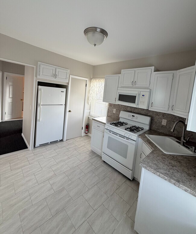 Photo - 270 Grant Ave Unit 2