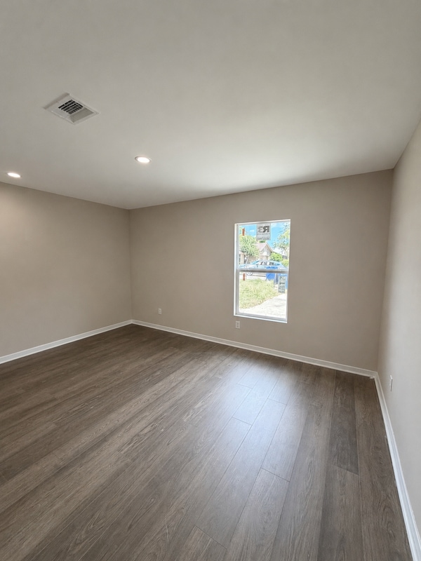 505 Riverside Dr