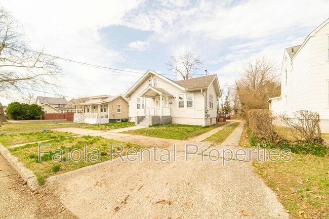 Building Photo - 426 W Peach St Unit Apt 2