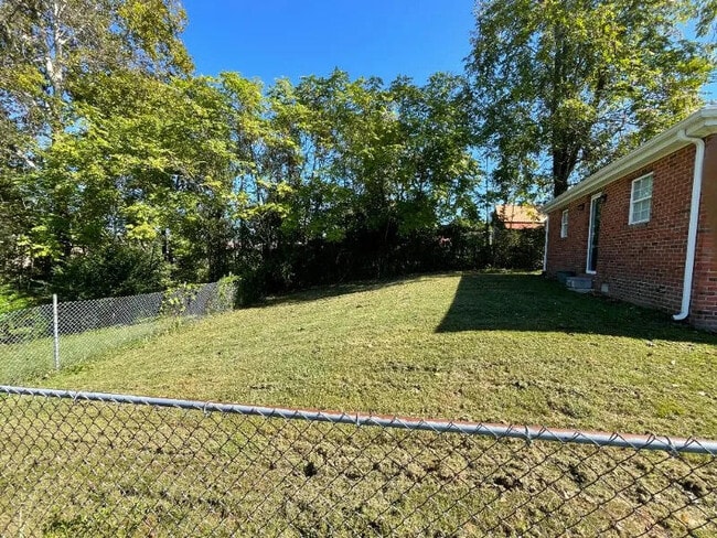 Photo - 239 N McWhorter St