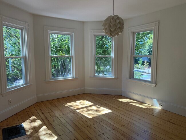 1657 Cambridge St Unit 2