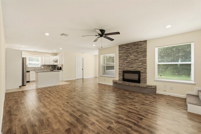 Photo - 718 Oder Ln