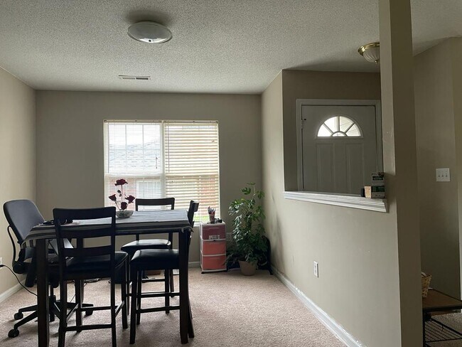 Dining room - 30 Bailess Ct