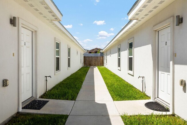 Photo - 4709 Magnolia Ave