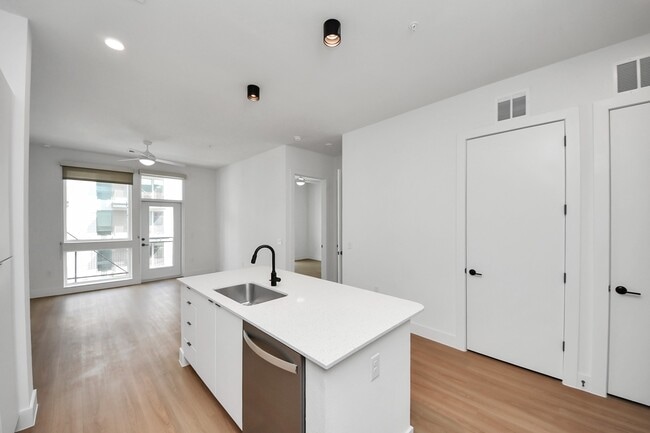 Photo - 2810 Riverby Rd Unit 545