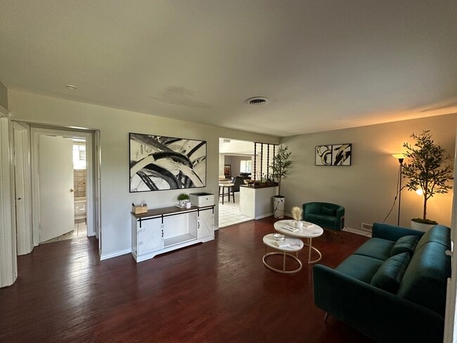 Photo - 16W311 94th Pl