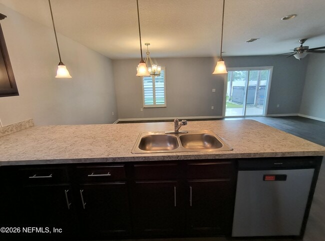 Photo - 1211 Sarahs Landing Dr
