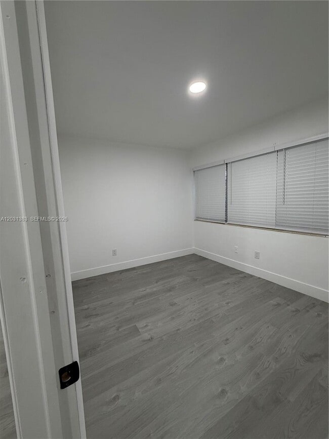 Photo - 324 Surfside Blvd Unit 7