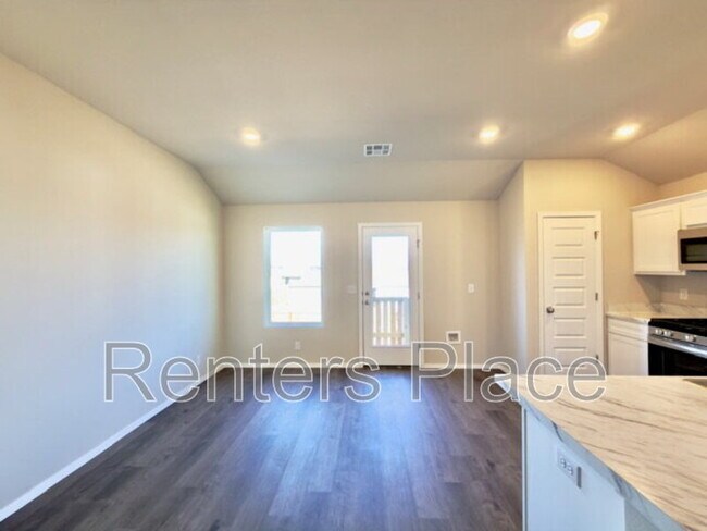 Photo - 1008 W Lawton Rd