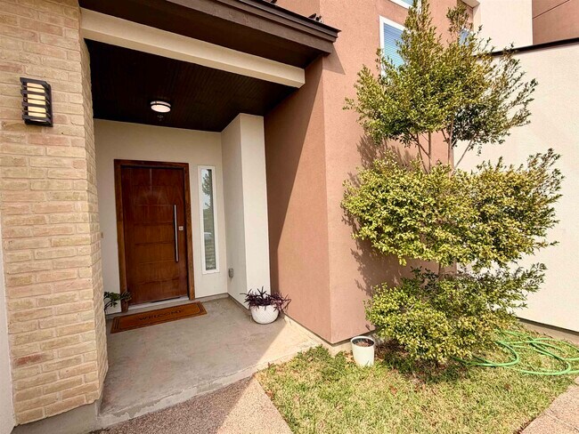 Photo - 9653 McPherson Rd Unit 202