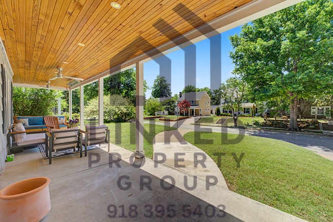 Photo - Beautiful Maple Ridge Home
