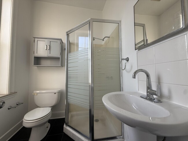 Photo - 606 59th St Unit 2