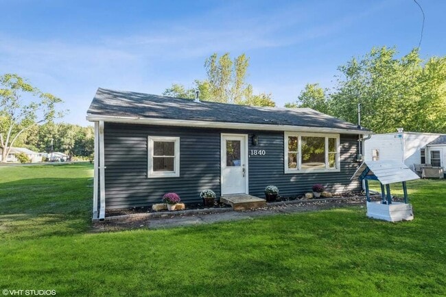 Photo - 1840 E Main St