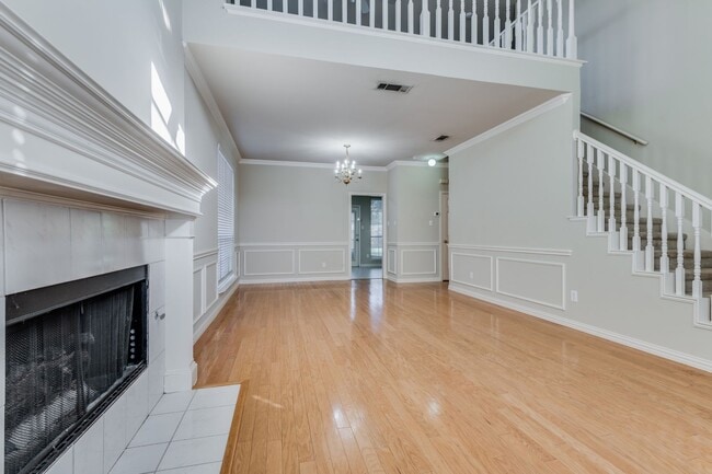 Photo - 3147 Waterside Dr