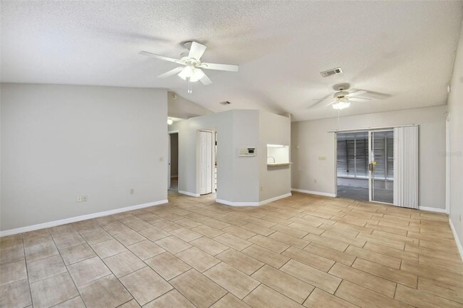 Photo - 1041 Heron Ct