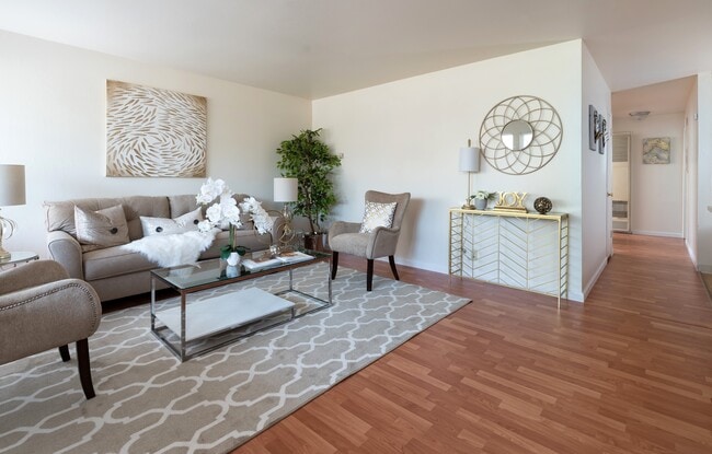 Park Villa Apartments - Park Villa Apartments