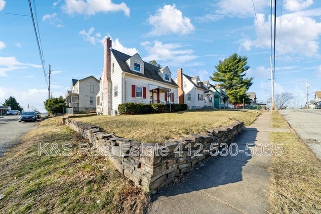 Photo - 3212 Orchard St