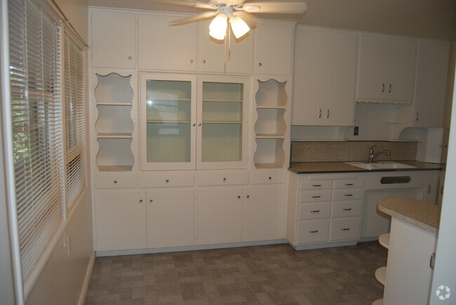 Building Photo - 236 Grand Ave Unit 236 Grand #A Long Beach Rental