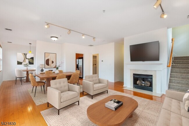 Photo - 177 Brittany Ct