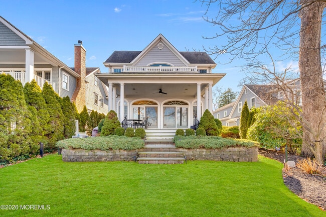 Photo - 619 Beacon Blvd