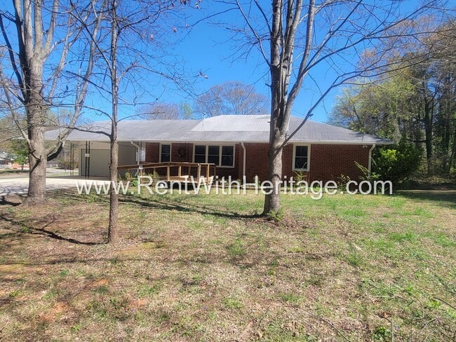 Photo - GRAMPA'S BUNGELOW - AWESOME BRICK RANCH WITH FULL UNFINISHED BASEMENT / GREAT LOCATION