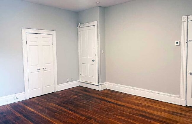 Ohio 2217-B Bedroom - Ohio 2215-2217-2219