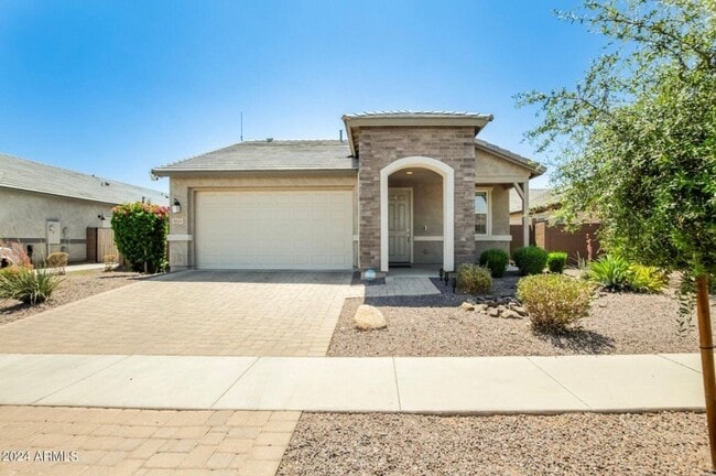 5024 N 84th Dr