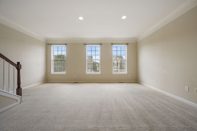 Photo - 227 Tidbury Crossing