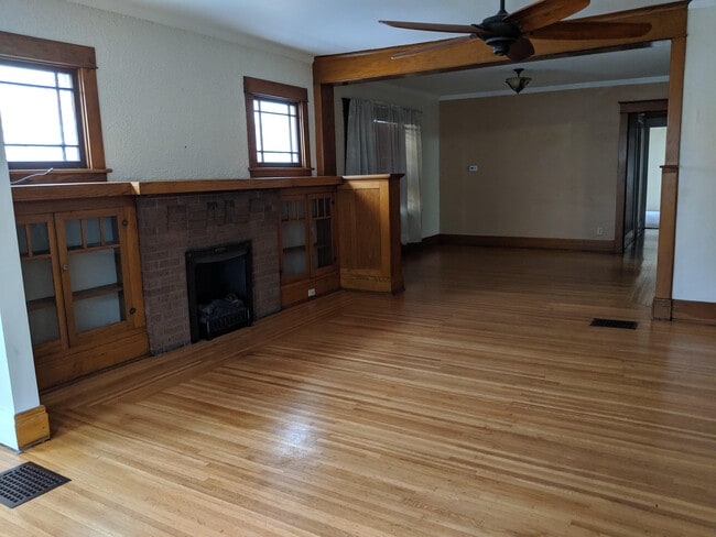 Photo - 29 Rugby Rd Unit Lower