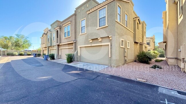 Building Photo - 6710 E University Dr