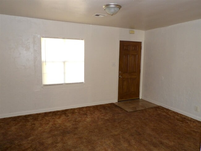 Photo - 1416 NW Irwin Ave