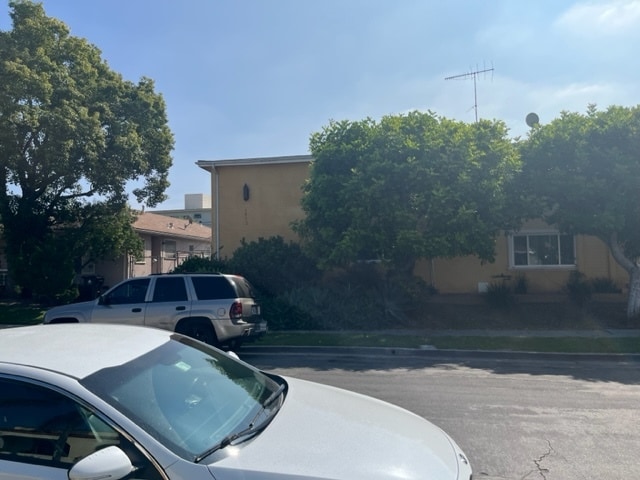 Building Photo - 1712 S Ridgeley Dr Unit 1