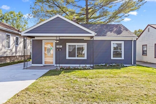 Building Photo - Beautifully Updated Ranch with large back ...