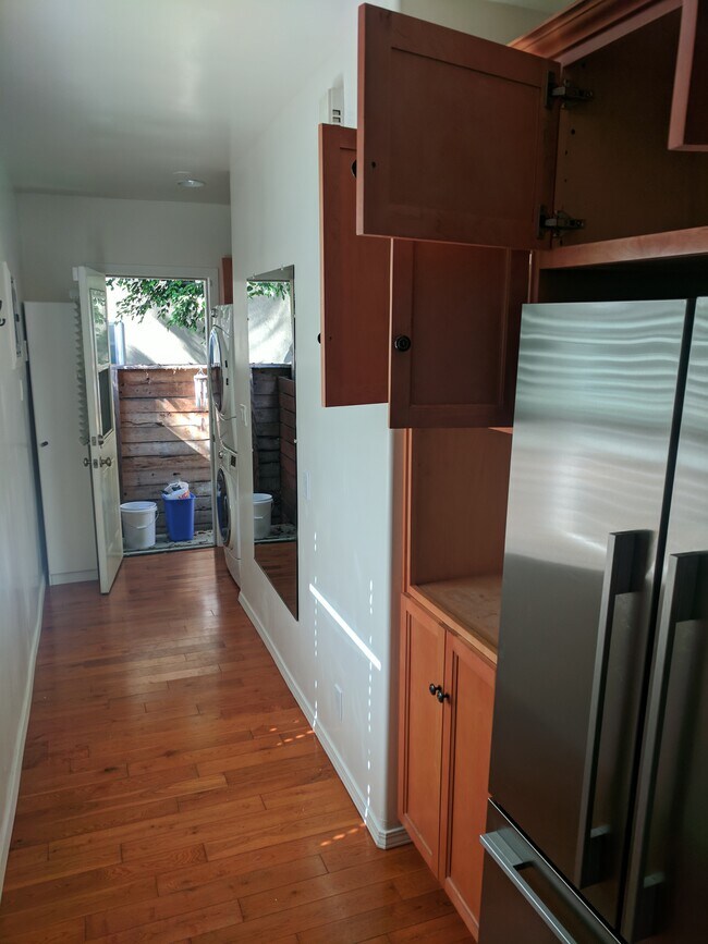 1053 6th Ave Unit 1