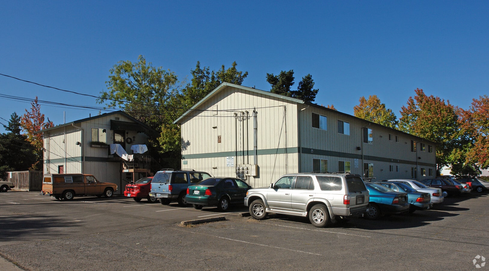 Greenwood Apartments - Greenwood Apartments