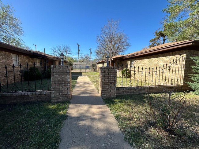 Photo - 2219 26th St Townhome