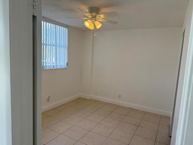 Photo - 1731 SE 15th St Unit 201
